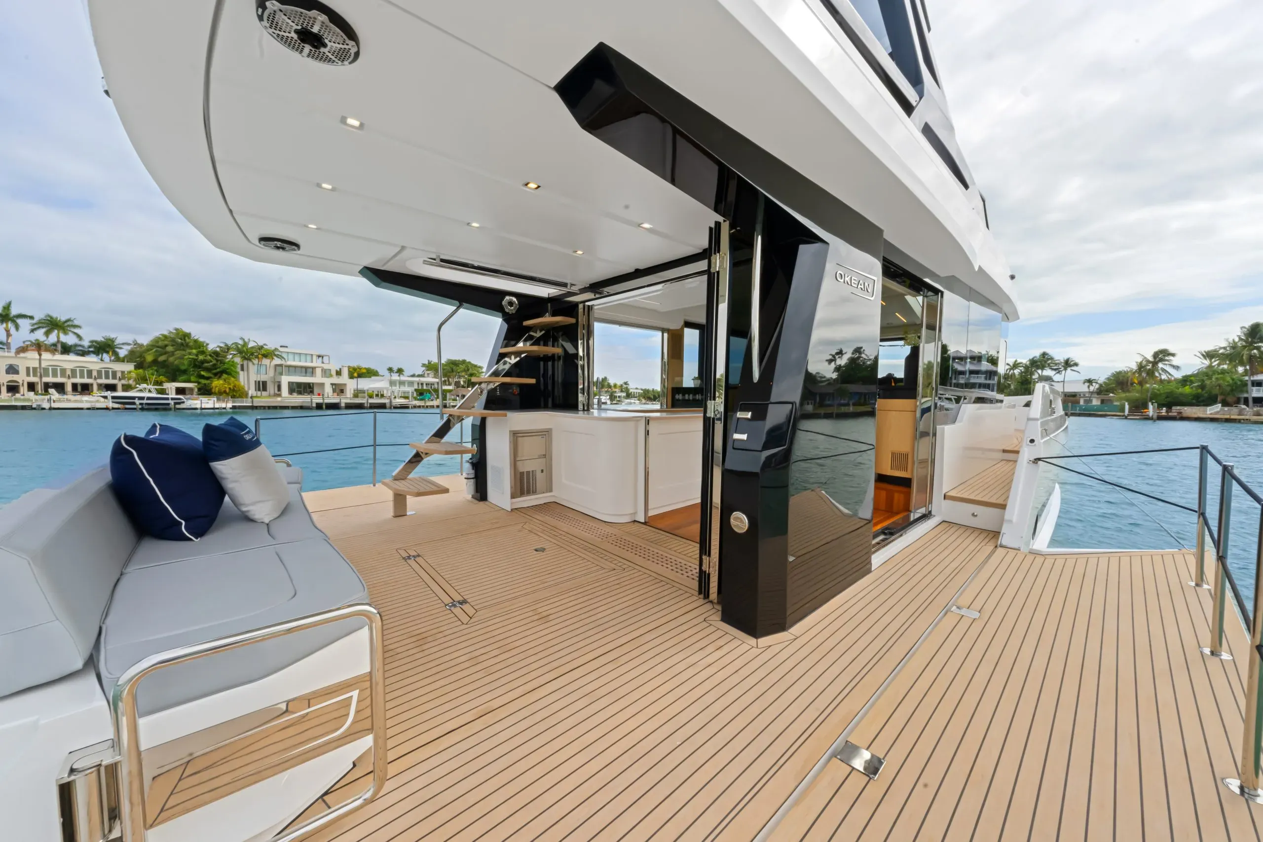 OKEAN 52 — aft deck and salon door